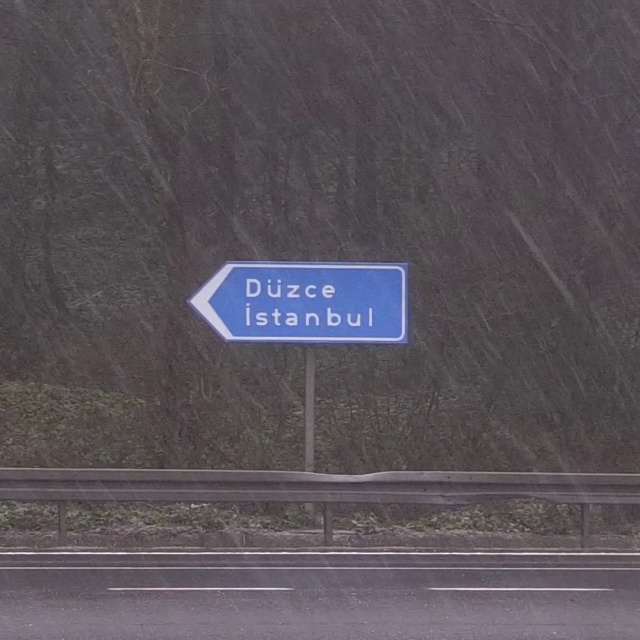 Bolu Dağı'nda kar yağışı!