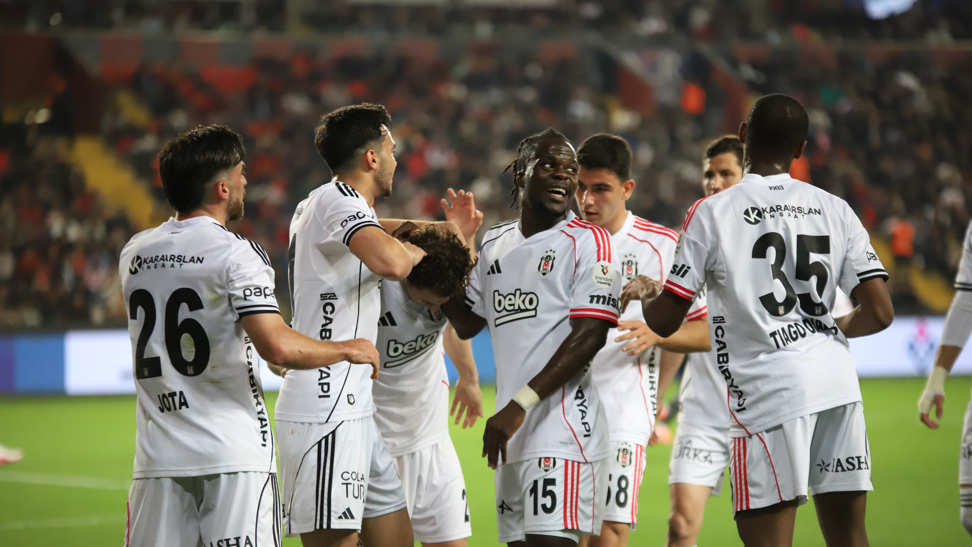 Beşiktaş Türkiye Kupası Yarı Finalinde Konyaspor'u Ağırlıyor