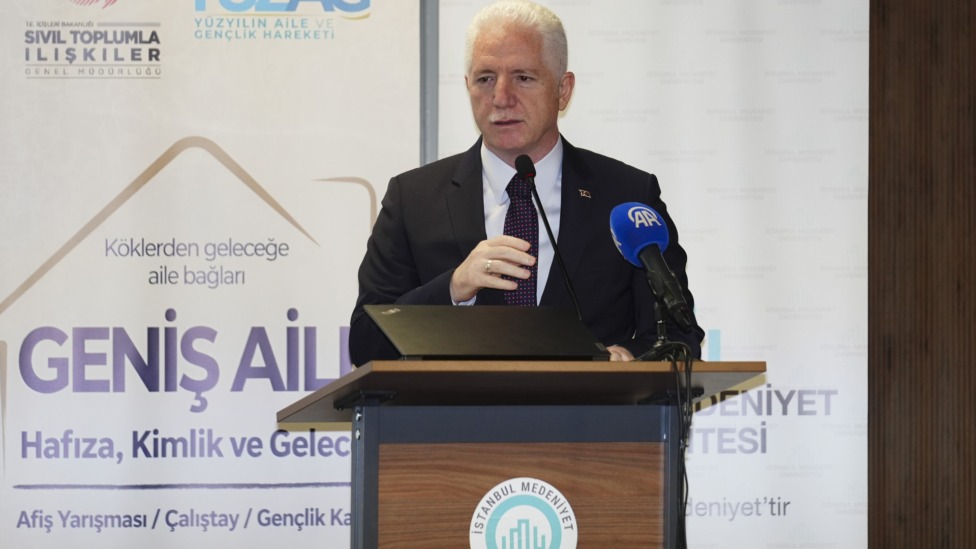 Vali Gül: Sahipsiz Hayvanların Kontrolü Zorunluluk, Aşırı Yaklaşımlar Çözüm Değil