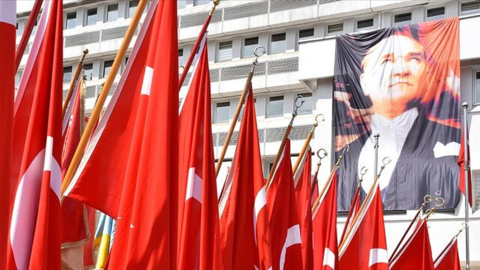 19 Mayıs Resmi Tatil mi? 19 Mayıs 2026'da Hangi Güne Denk Geliyor?