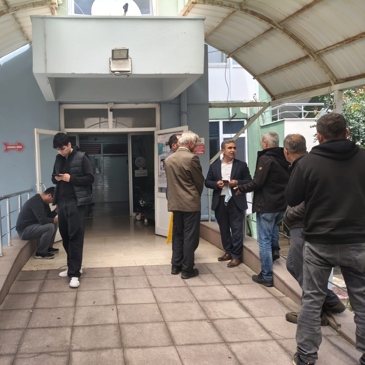 Bulantı ve kusma şikayeti olan 2 çocuk öldü! Anne ve baba hastaneye kaldırıldı!