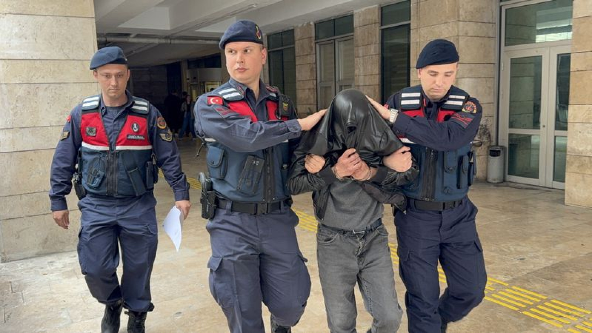 Samsun’da gelinini taciz ettiği iddiasıyla gözaltına alınan adam, tutuklandı | Son dakika haberleri