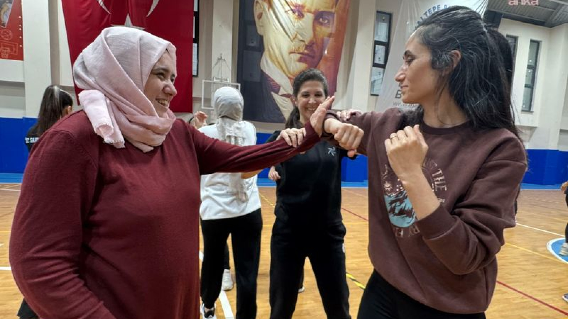 Maltepeli kadınlara savunma dersi | Son dakika haberleri
