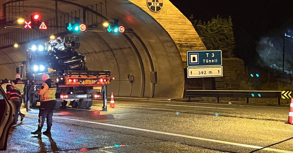 Kocaeli'de Otomobil Tünel Çarpışması, Sürücü Ölümü