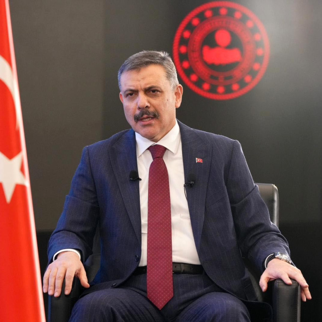 "Afet alanlarına 150 milyon gönderildi"