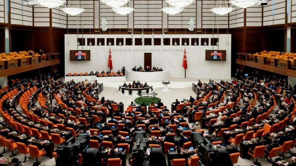 Ekonomi teklifi Meclis'te: Varlık barışında yüzde 5'e kadar vergi, kurumlar vergisinde indirim