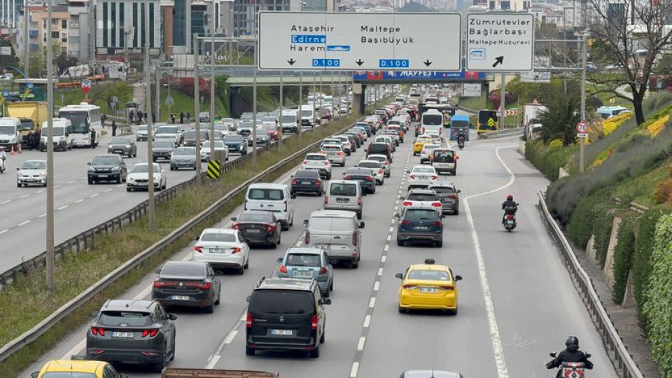 İstanbul'da trafik yoğunluğu yüzde 80'e çıktı
