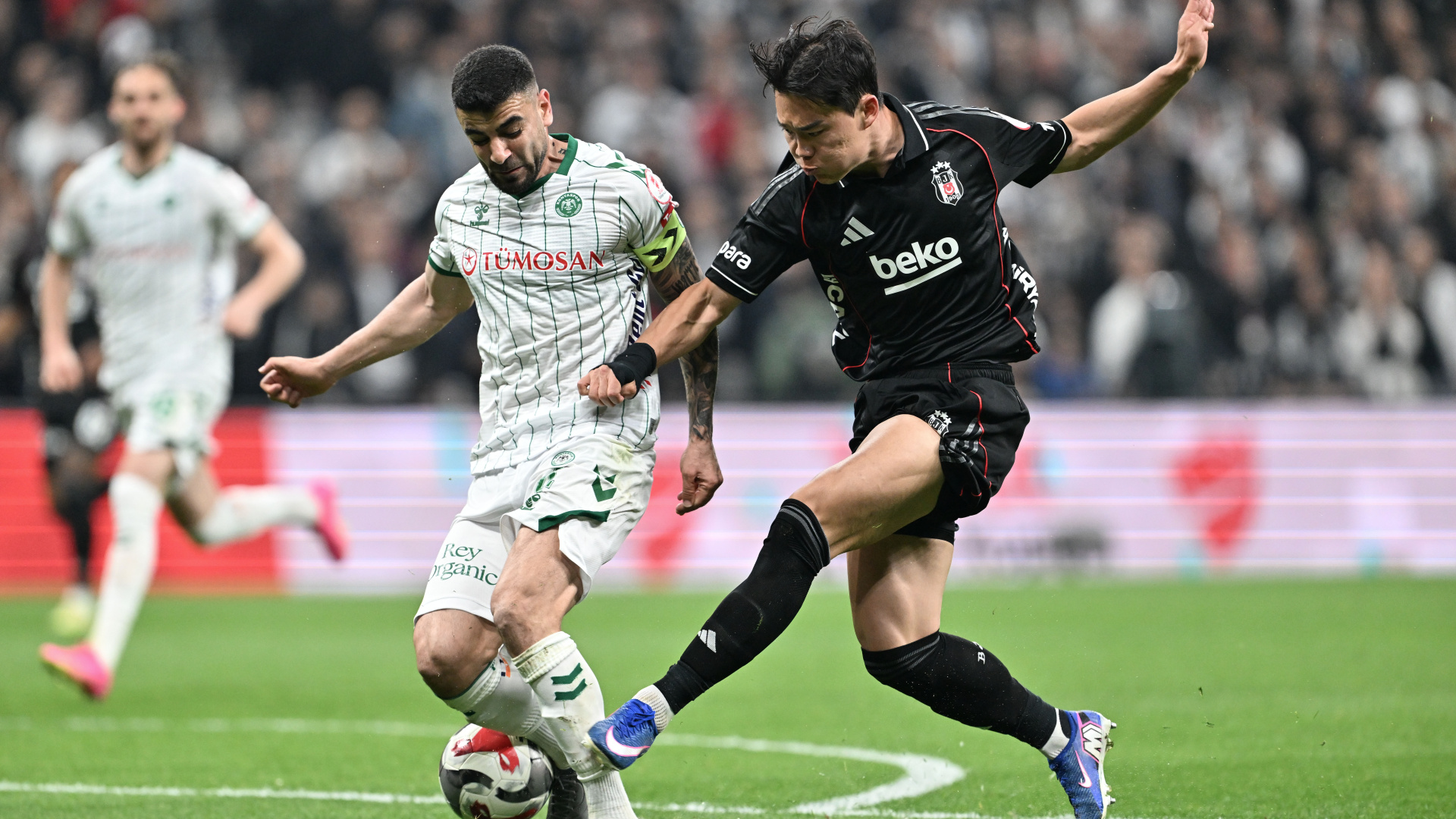 Beşiktaş Konyaspor'u Konuk Ediyor: Kupa Finaline Bir Adım Kala