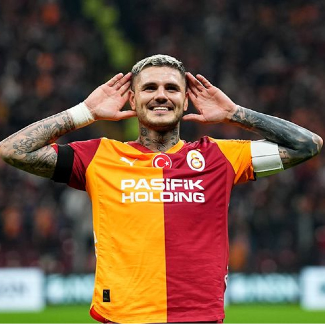 Bir nesli G.Saraylı yaptı!
