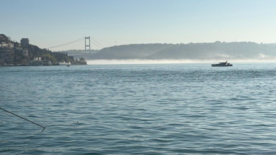 Yoğun sis gemi trafiğini etkiledi