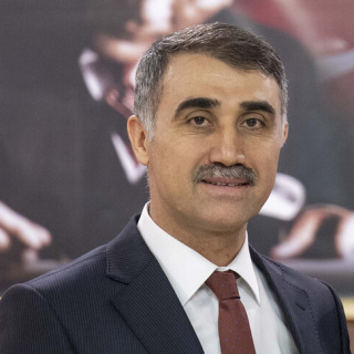 Serdar Mutta kimdir?