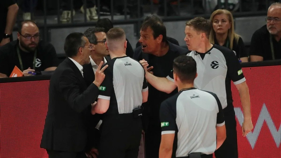 Ergin Ataman çılgına döndü!