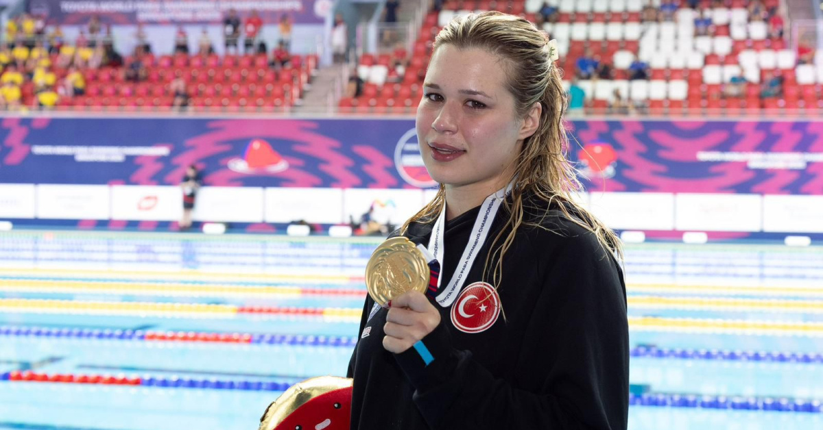 Defne Kurt 'Yılın Sporcusu' oldu