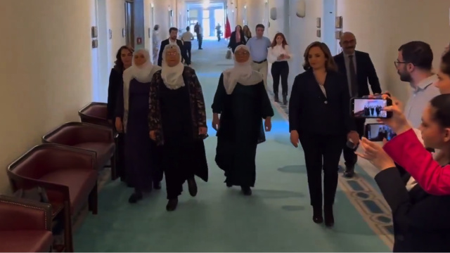 Barış anneleri MHP'yi ziyaret etti