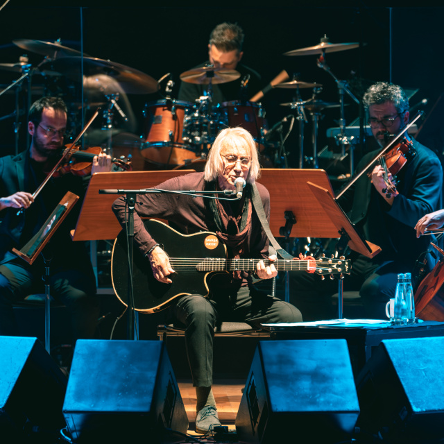 Bulutsuzluk Özlemi'nden İş Sanat'ta akustik performans