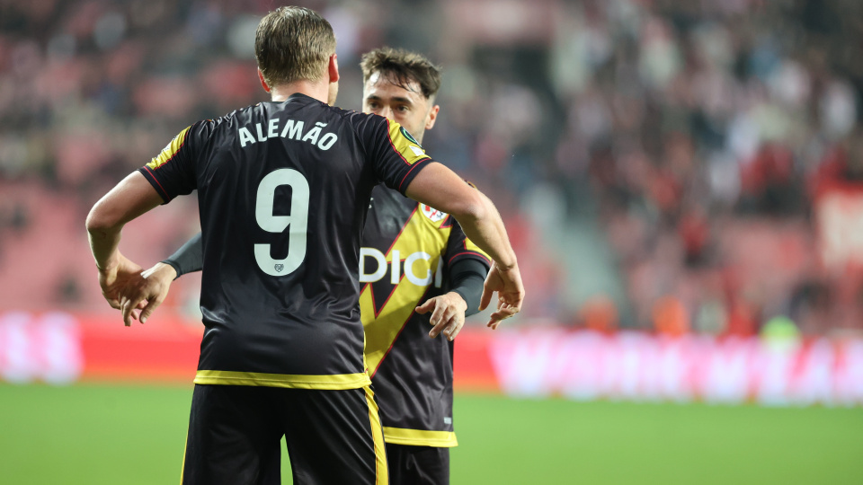 Vallecano, Konferans Ligi'nde finalde!