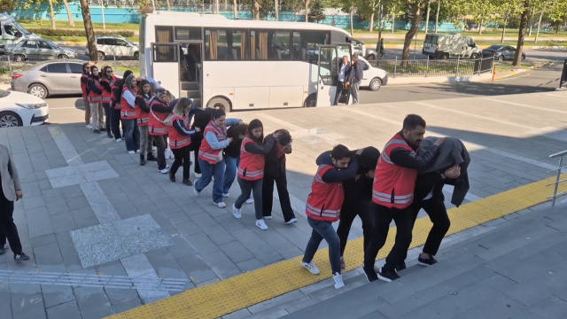 Güzellik merkezinde operasyon: 12 tutuklama