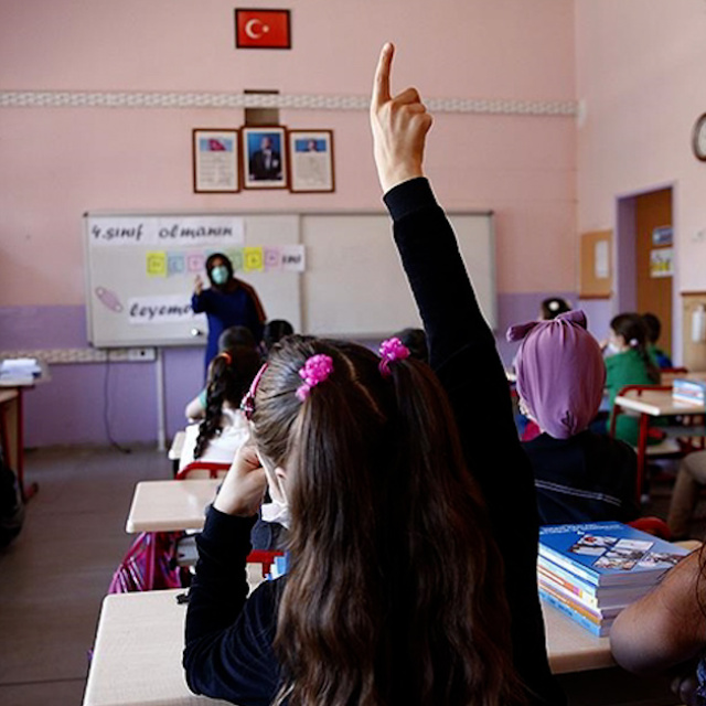 19 Mayıs okullar tatil mi?