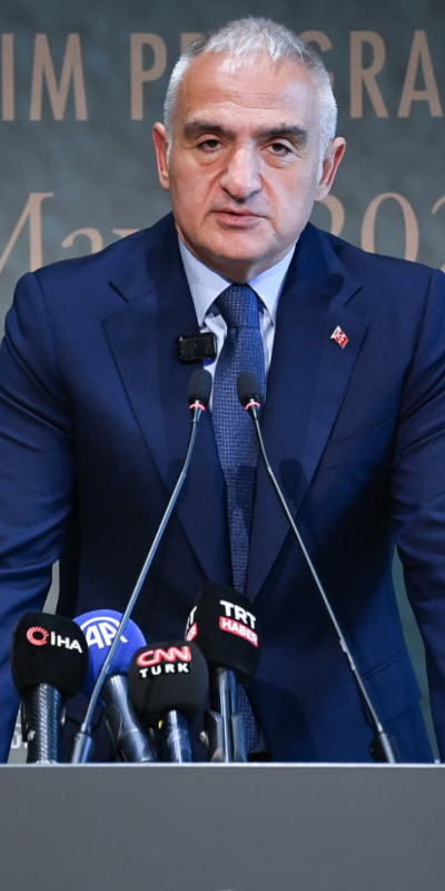 Osmanlı'nın 500 yıllık ilim geleneğine ışık tutan külliyat