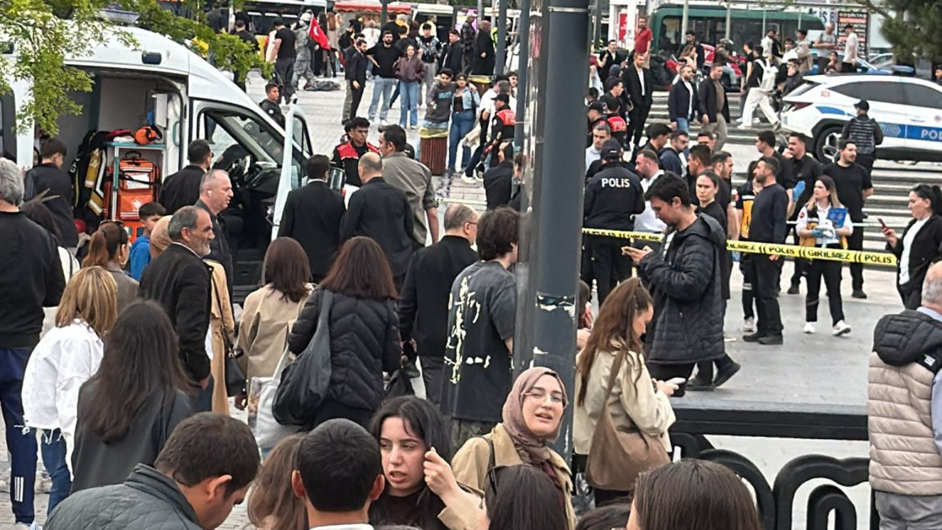 Beşiktaş iskelesinde silahlı kavga | Son dakika haberleri