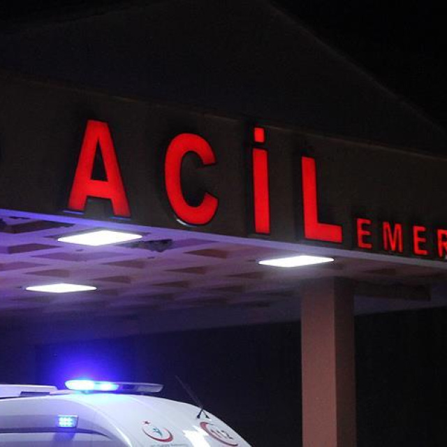 Pres makinesinin altında kalan işçi öldü