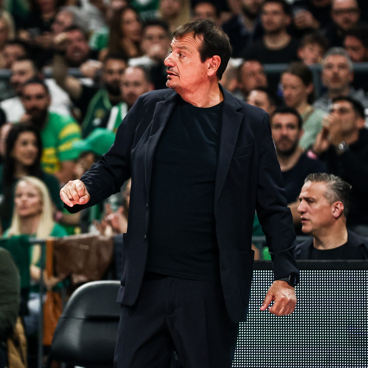 Ataman'a büyük şok! Seri 2-2'ye geldi