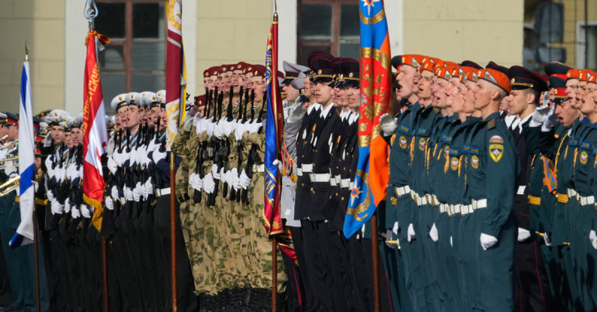 Putin Zafer Bayramı'da Konuşma Yapıyor