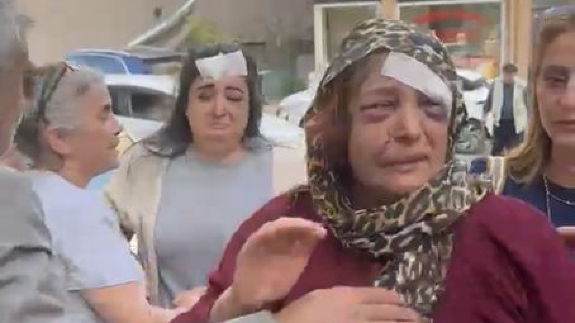 Son dakika haberi: Kağıthane'de kızını silahla vuran damadını öldüren kayınvalideyi mahalleli karşıladı: Anneliğimi yüreğimle yaptım | Son dakika haberleri