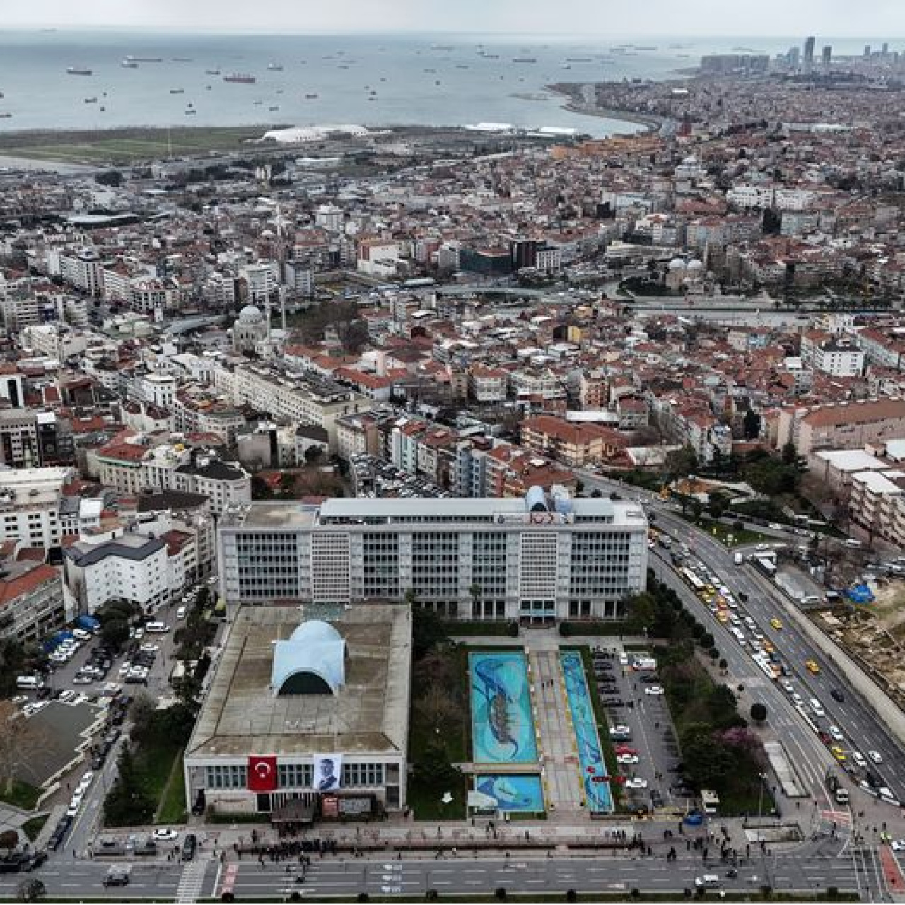 İBB soruşturmasında 5 kişiye adli kontrol
