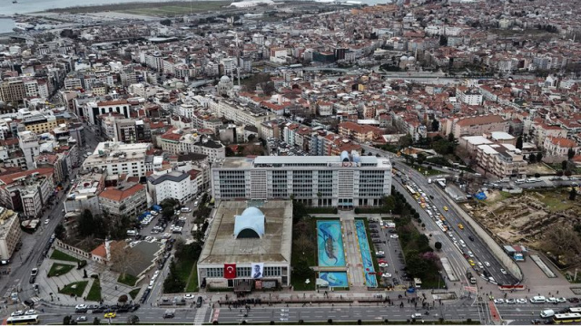 İBB soruşturmasında 5 kişiye adli kontrol