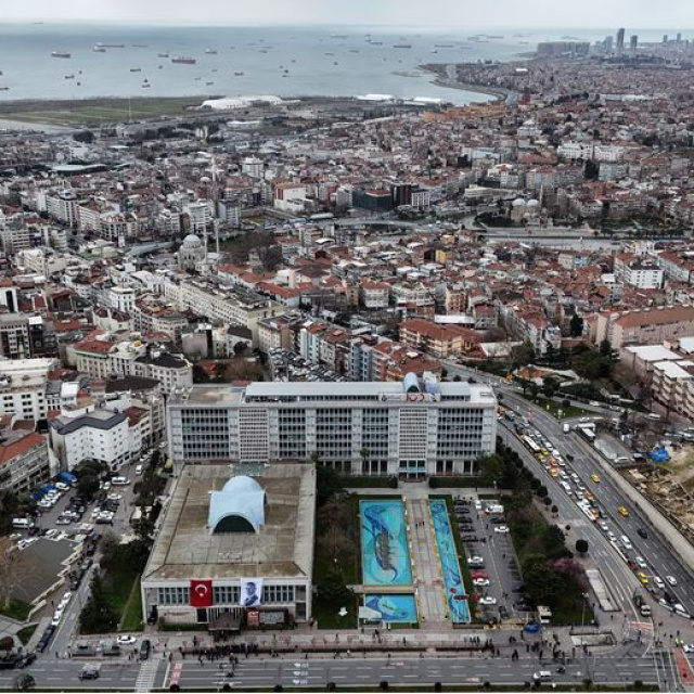 İBB soruşturmasında 5 kişiye adli kontrol