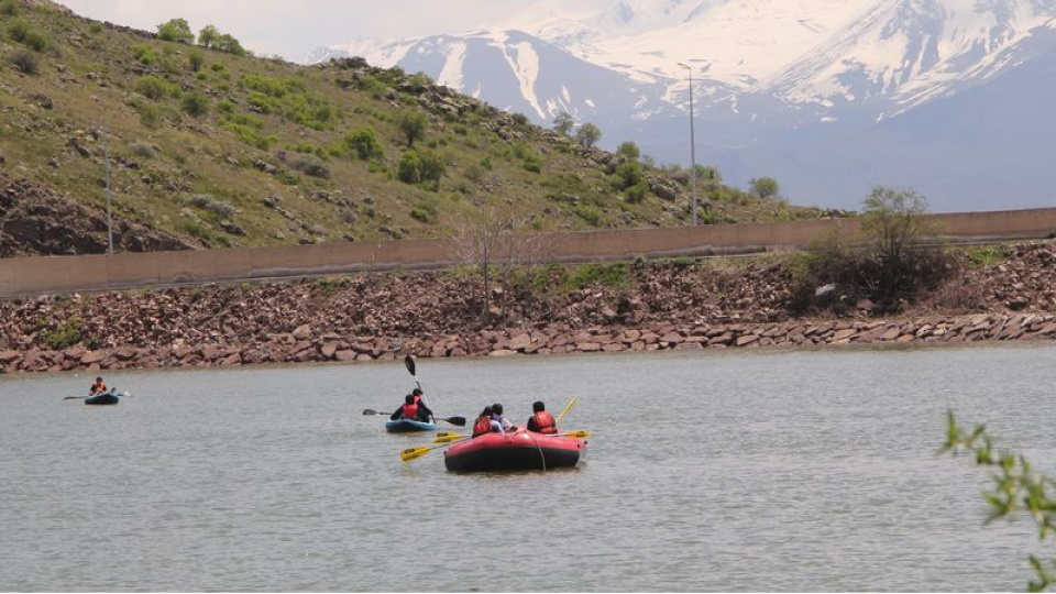 Kayseri'de su sporları merkezi törenle açıldı