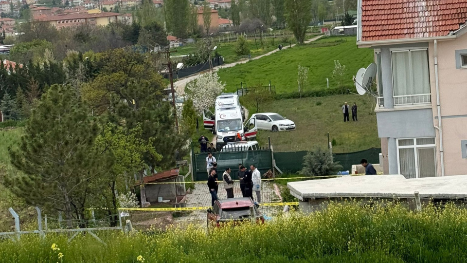 Kavga ettiği kardeşini öldürdü!