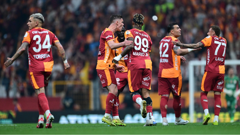 Süper Lig'de şampiyon Galatasaray!