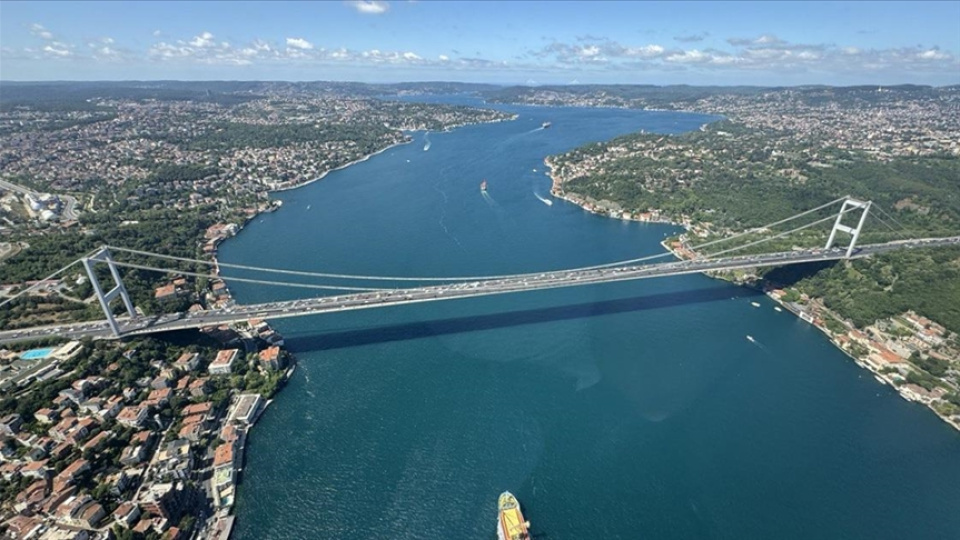 Boğaz'dan üç ayda 9 bin 195 gemi geçti