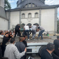 Acı görüntü! Cenazesi, kullandığı çekici ile taşındı