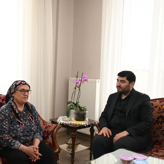 Şehit Öğretmen Şenay Aybüke Yalçın’ın annesine anlamlı ziyaret