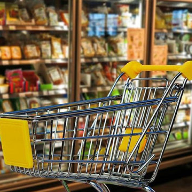 Ticaret ve perakende satış hacimlerinde artış