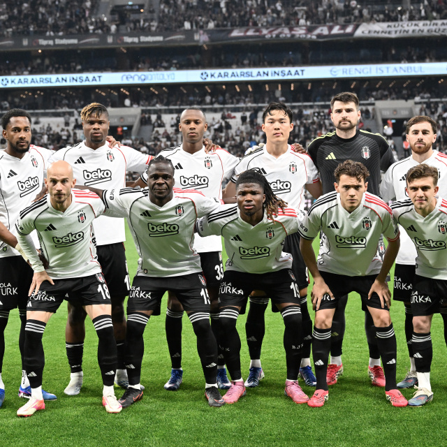 Beşiktaş'ta sezon istikrarsız ve kupasız geçti!