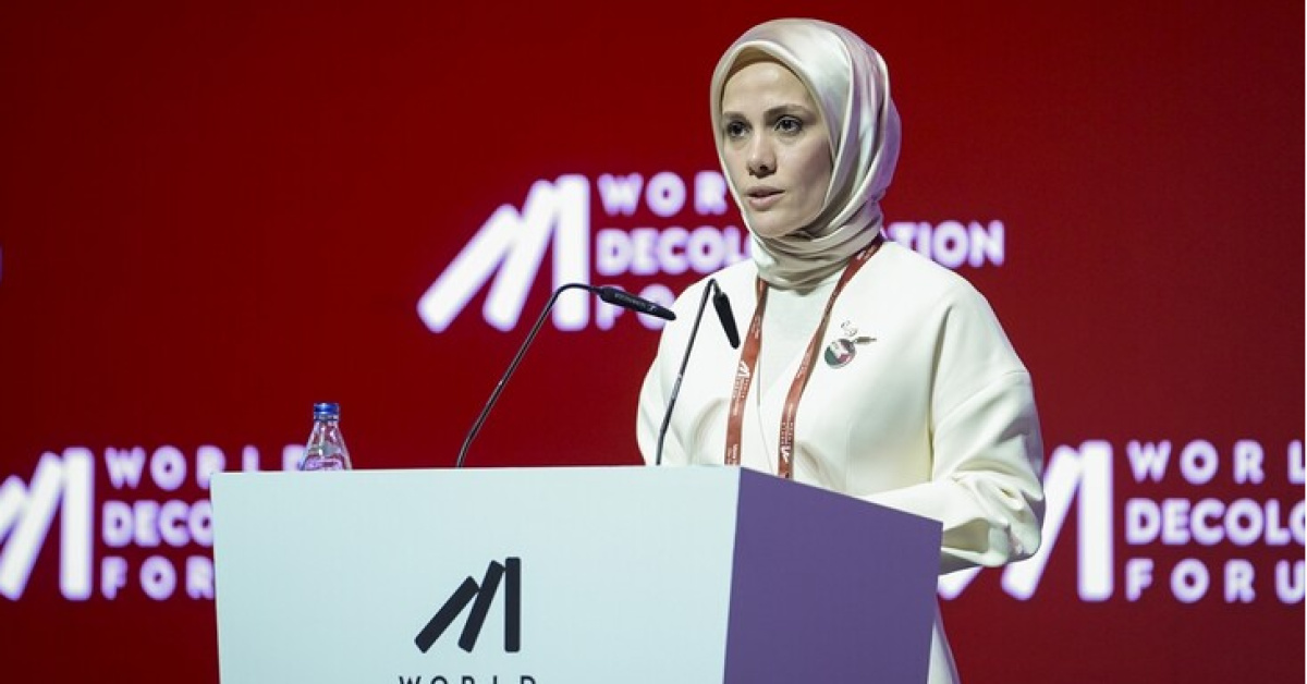 Esra Albayrak 'World Decolonization Forum'dakonuştu