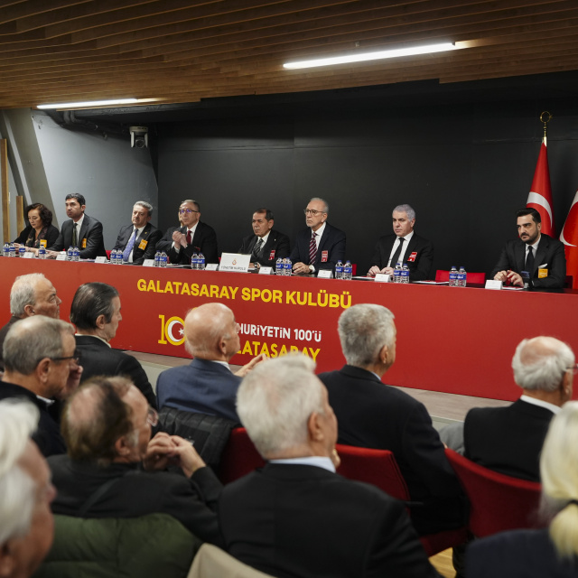 Galatasaray'da divan kurulu toplantısı zamanı!