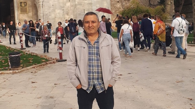 Komşusunu öldürüp canına kıydı