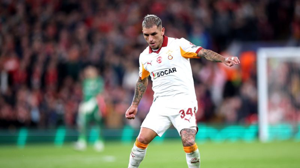 Torreira'ya AVM'de yumruklu saldırı!