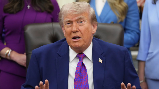 Trump'tan ABD medyasına 'vatana ihanet' suçlaması
