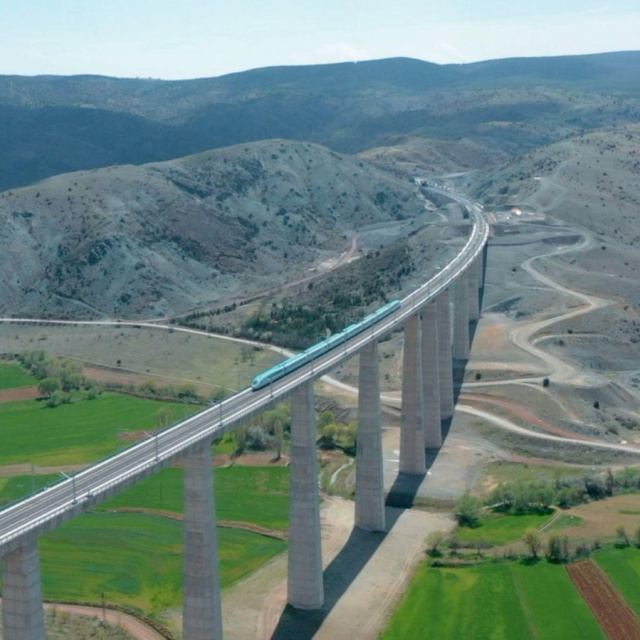 Bayramda trenlere ek seferler