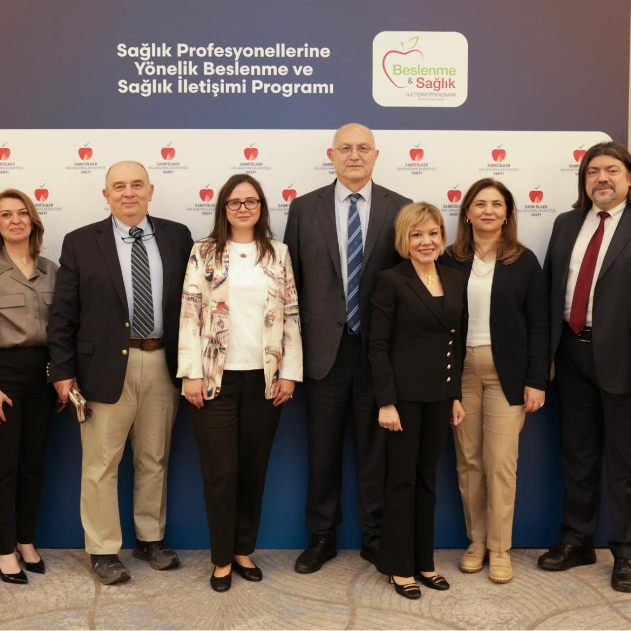 Sabri Ülker Vakfı’nın beslenme ve sağlık iletişimi programı binlerce kişiye ulaştı