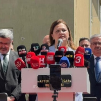 AK Parti'ye geçen Afyonkarahisar Belediye Başkanı Burcu Köksal memleketinde konuştu