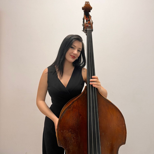 19 Mayıs için sahne genç sanatçıların