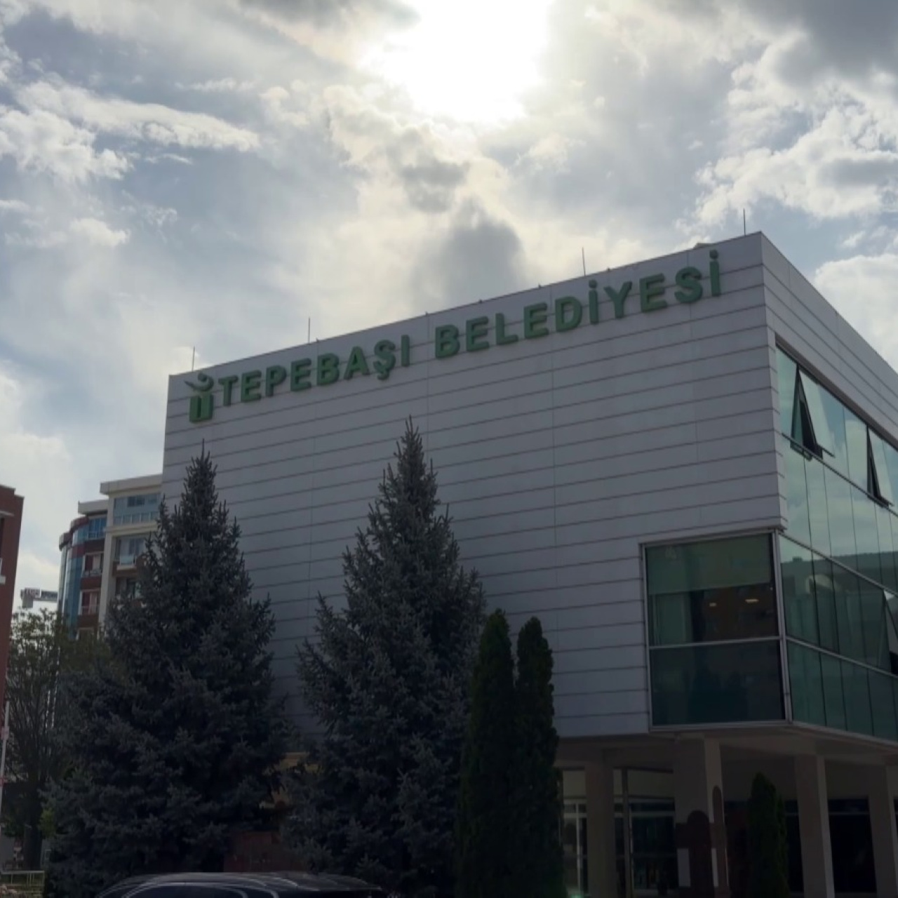 Tepebaşı Belediyesine operasyon: 20 gözaltı