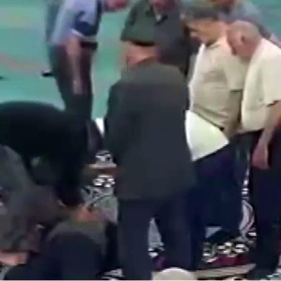 Camide kalp krizi geçirdi, imam hayatını kurtardı!